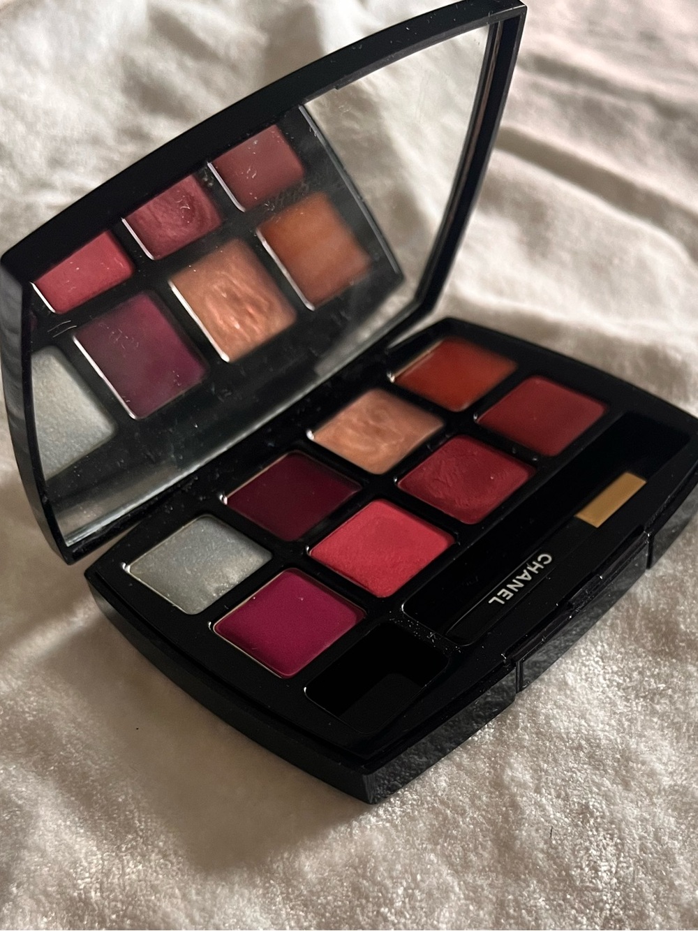 CHANEL Lip & Cheek Palette — Pink, Red, Coral, Berry